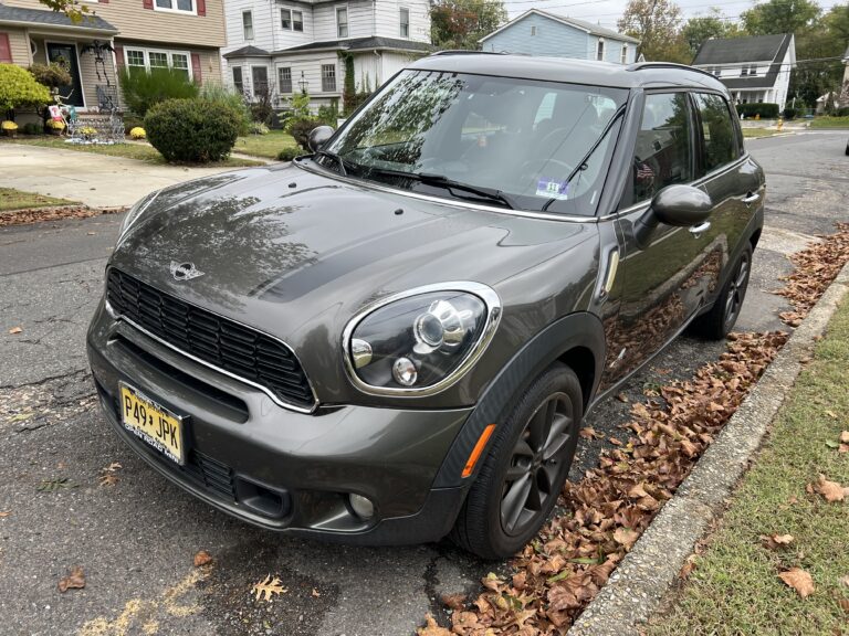 Mini Countryman All4 for rent